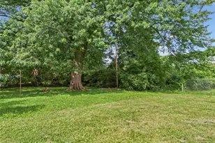 10325 Lookaway Dr, Saint Louis, MO 63137 - Photo 48
