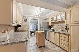 13178 Royal Pines Dr, Maryland Heights, MO 63146 - Photo 10