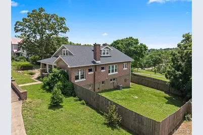 807 W Miller Street, De Soto, MO 63020 - Photo 2