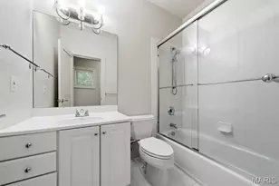 223 Lancaster Dr, Clayton, MO 63105 - Photo 18
