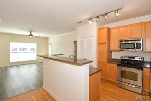1270 Strassner Dr, Saint Louis, MO 63144 - Photo 6