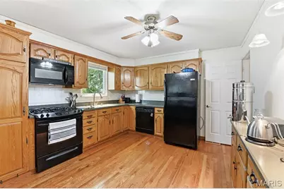 776 Coach Light Lane, Hazelwood, MO 63042 - Photo 8