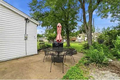 776 Coach Light Lane, Hazelwood, MO 63042 - Photo 32