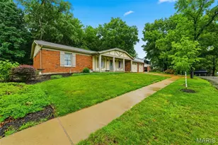 537 Huntercreek Ridge Ct, Des Peres, MO 63131 - Photo 6