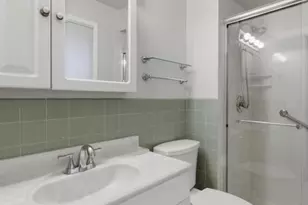 537 Huntercreek Ridge Ct, Des Peres, MO 63131 - Photo 18