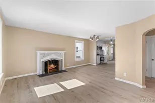 8257 Watson Rd, Saint Louis, MO 63119 - Photo 4
