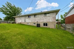 2501 Reav Tel Ct, Mehlville, MO 63125 - Photo 28