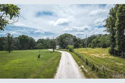 8107 Highway 185, Leslie, MO 63056 - Photo 2