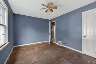 7407 Balfour Dr, Hanley Hills, MO 63133 - Photo 12