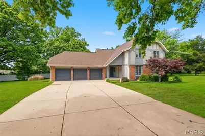 15693 Dresden Lake Court, Chesterfield, MO 63017 - Photo 4