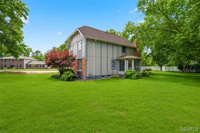 15693 Dresden Lake Court, Chesterfield, MO 63017 - Photo 6