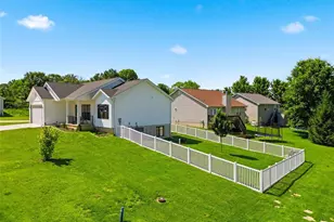 205 May Ave, Winfield, MO 63389 - Photo 2