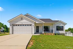 205 May Ave, Winfield, MO 63389 - Photo 1