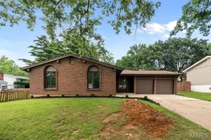 555 Braebridge Rd, Manchester, MO 63021 - Photo 2
