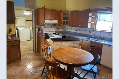 302 W Elm Street, Palmyra, MO 63461 - Photo 8