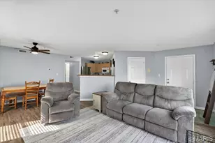 6 Homefield Gardens Dr, O'Fallon, MO 63366 - Photo 2