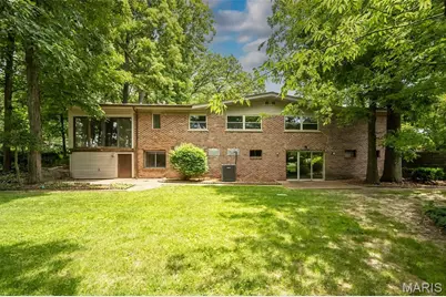 425 Kenilworth Lane, Ballwin, MO 63011 - Photo 56