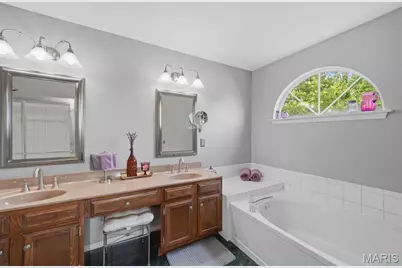 1010 Waldo Lane, Saint Charles, MO 63304 - Photo 36