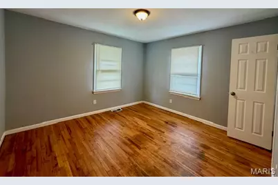 3231 Edmundson Road, Saint Louis, MO 63114 - Photo 10