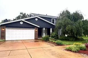 4320 Grand Marnier Dr, Saint Louis, MO 63129 - Photo 2