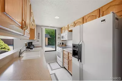2646 Hampton Road #6F, Saint Charles, MO 63303 - Photo 4