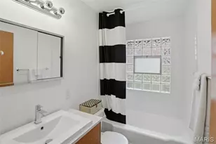 3460 Regal Pl, Saint Louis, MO 63139 - Photo 16