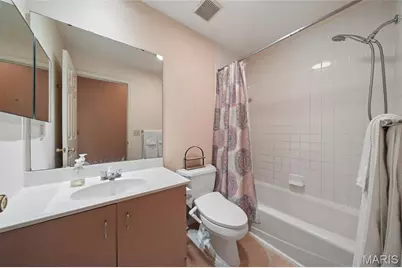 906 Russell Boulevard, Saint Louis, MO 63104 - Photo 32