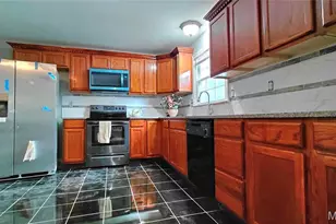 874 Hollyridge Dr, Ballwin, MO 63011 - Photo 8