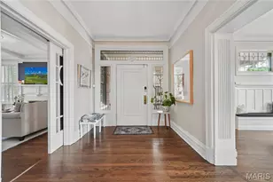 53 Kingsbury Pl, Saint Louis, MO 63112 - Photo 2