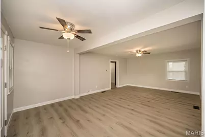 2200 N 5th Street, Saint Charles, MO 63301 - Photo 8
