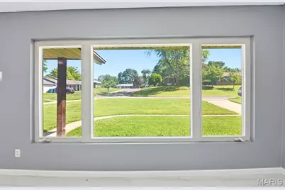 8736 Marvista Drive, Saint Louis, MO 63114 - Photo 6