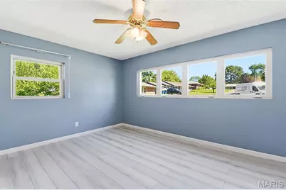 8736 Marvista Drive, Saint Louis, MO 63114 - Photo 16
