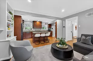 13 Berkshire Dr, Saint Louis, MO 63117 - Photo 16
