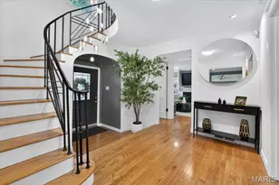 13 Berkshire Dr, Saint Louis, MO 63117 - Photo 4
