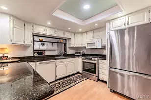 12023 Weshill Ct, Maryland Heights, MO 63043 - Photo 10