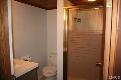 1060 Loveland Drive, Florissant, MO 63031 - Photo 24