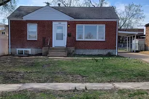10640 St Stephen Ln, Saint Ann, MO 63074 - Photo 1