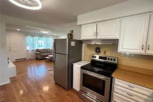 333 Pentonville Dr, Unincorporated, MO 63125 - Photo 6