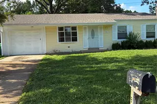 1911 Keelen Dr, Saint Louis, MO 63136 - Photo 1