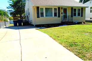 3582 Long Dr, Saint Ann, MO 63074 - Photo 2