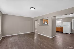 1565 Lakeside Ln, Saint Louis, MO 63138 - Photo 6