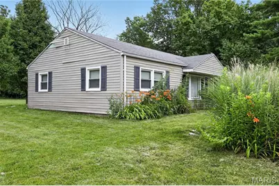 1565 Lakeside Lane, Saint Louis, MO 63138 - Photo 4