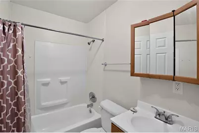 1565 Lakeside Lane, Saint Louis, MO 63138 - Photo 14