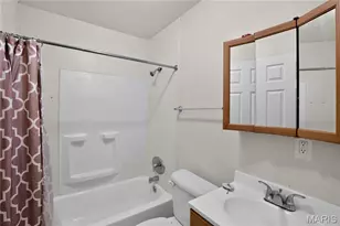 1565 Lakeside Ln, Saint Louis, MO 63138 - Photo 14