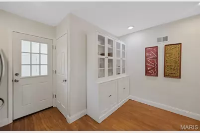 8035 Braddock Drive, University City, MO 63130 - Photo 10