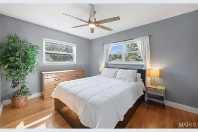 8035 Braddock Drive, University City, MO 63130 - Photo 14