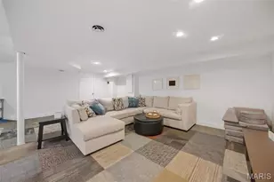 8035 Braddock Dr, University City, MO 63130 - Photo 22