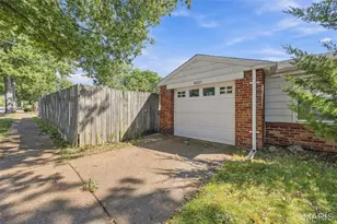 8035 Braddock Dr, University City, MO 63130 - Photo 36