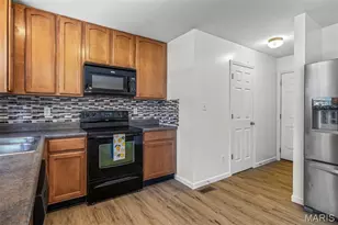1215 Saltash Ct, Saint Louis, MO 63129 - Photo 14