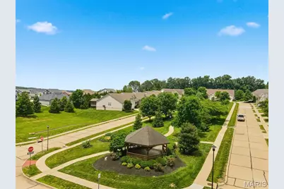 1427 Colonial Drive, Saint Charles, MO 63304 - Photo 8